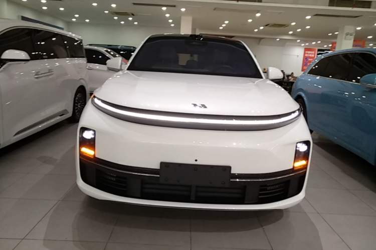 Li Auto L7 2025 — 2