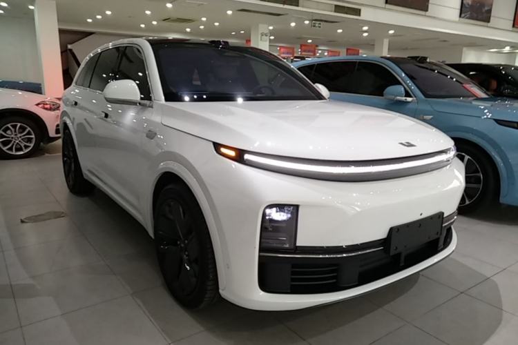 Li Auto L7 2025 — 3