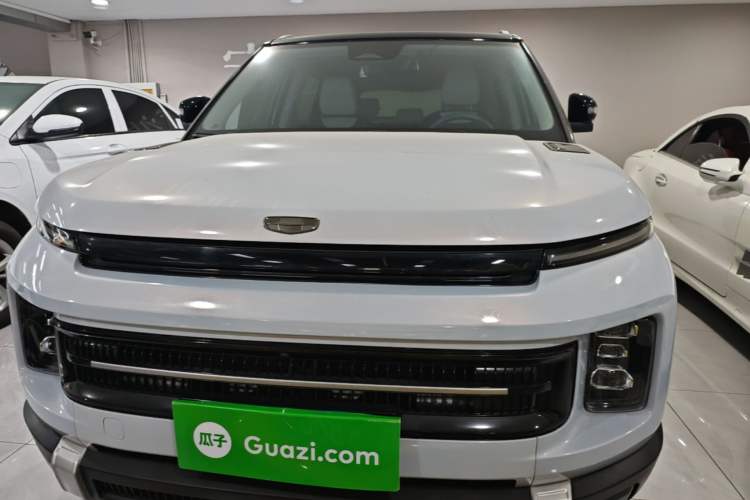 Geely Icon 2023 — 2