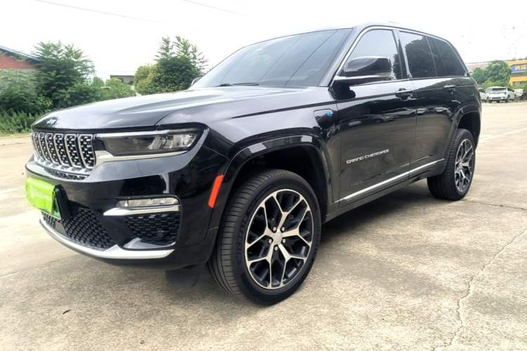 Jeep Grand Cherokee 2023 — фото 1
