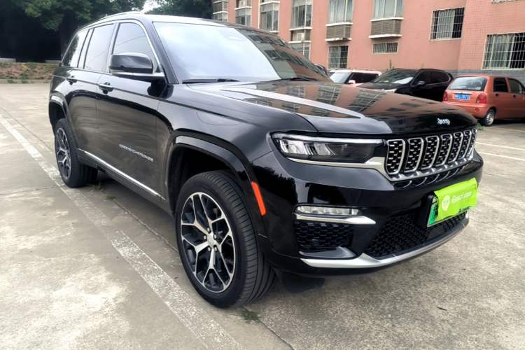 Jeep Grand Cherokee 2023 — фото 3