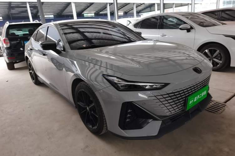 ChangAn UNI-V 2023 — 3