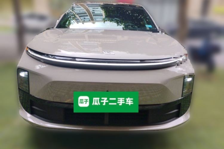 Li Auto L6 2024 — 2