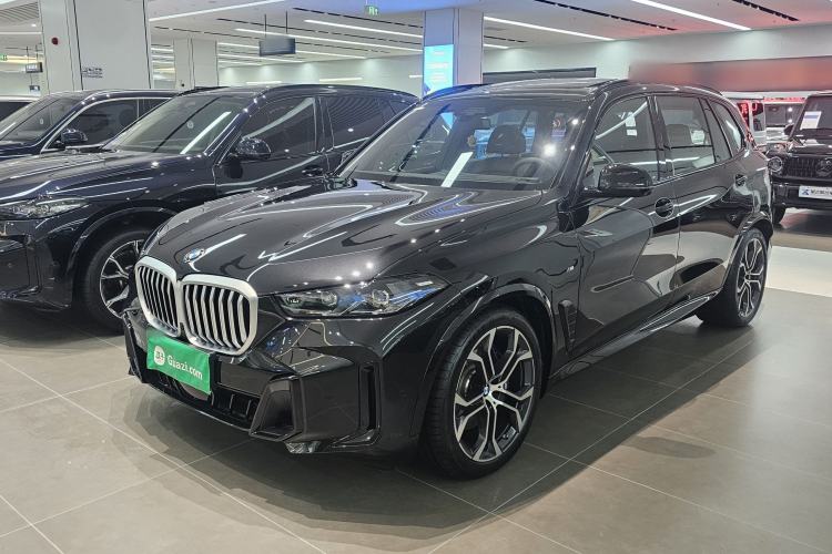 BMW x5 2025 — фото 1