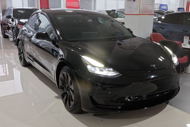 Tesla Model 3 2022 — 3