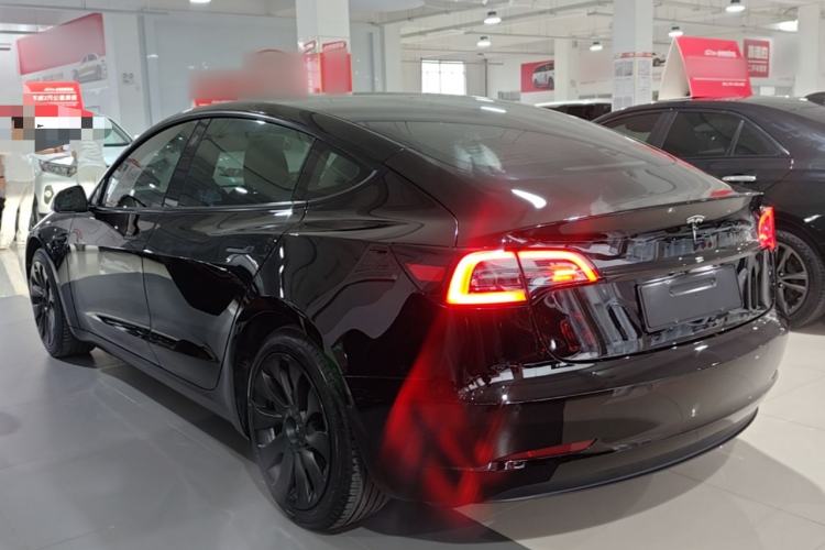 Tesla Model 3 2022 — 4