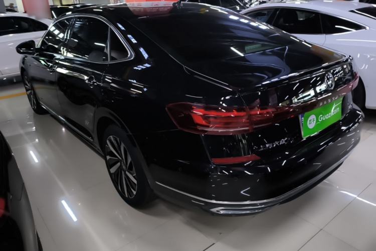 Volkswagen Passat 2023 — 4
