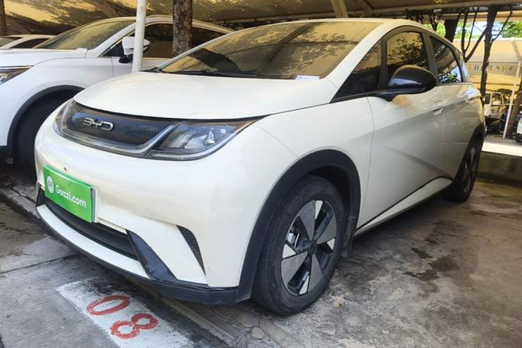 BYD Dolphin 2023 — фото 1