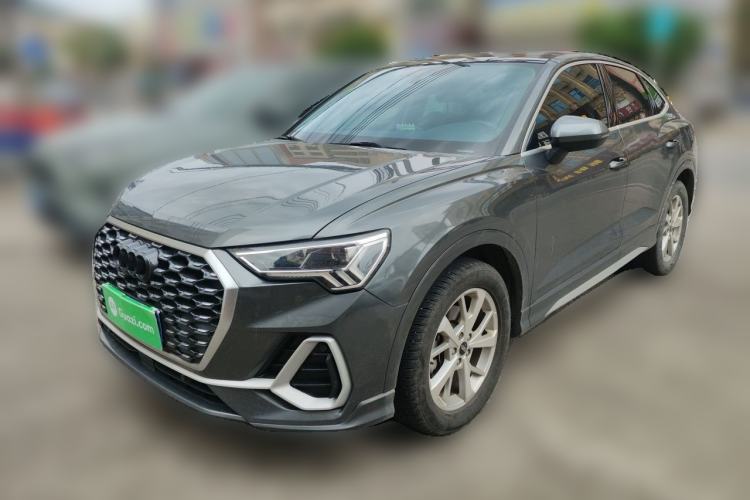 Audi q3 sportback 2022 — фото 1