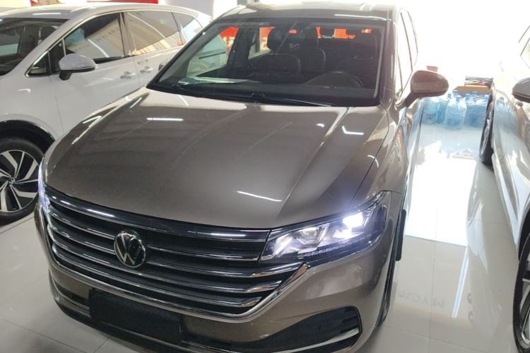 Volkswagen Viloran 2020 — 2