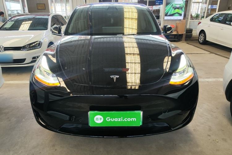 Tesla Model Y 2022 — 2