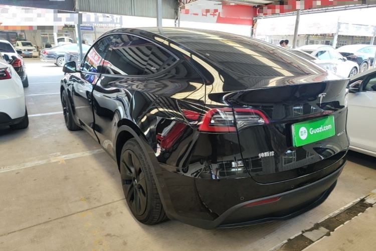 Tesla Model Y 2022 — 4