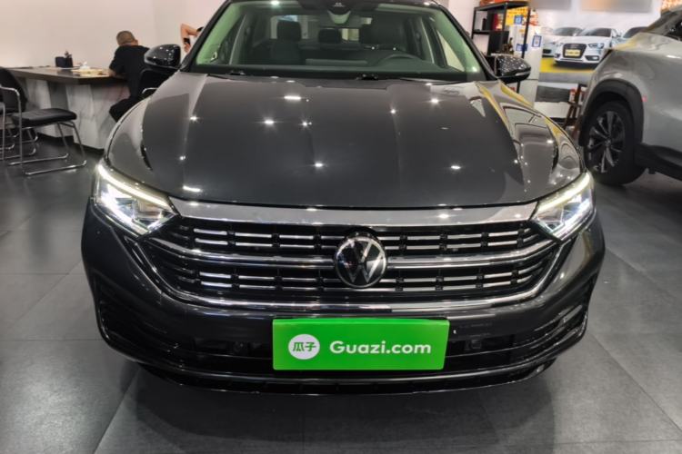Volkswagen Sagitar 2023 — 2