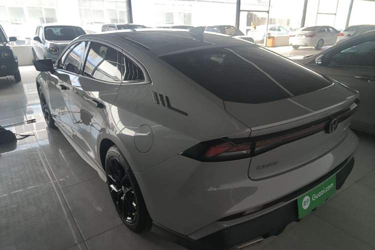 ChangAn UNI-V 2024 — 4