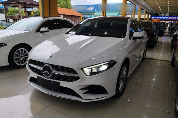 Mercedes-Benz A 200 L 2021 — фото 1