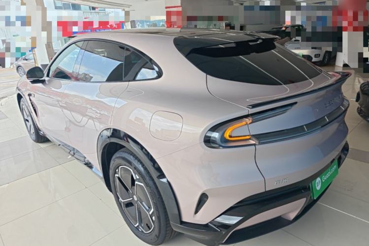Xiaomi Auto YU7 2025 — фото 4
