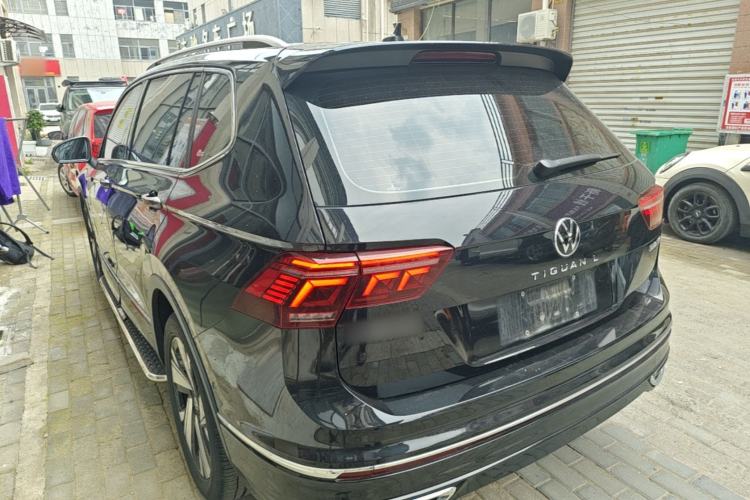 Volkswagen Tiguan L 2023 — фото 4