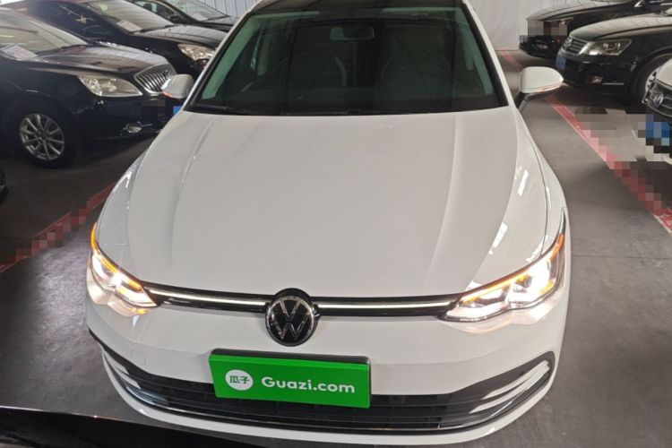 Volkswagen Golf 2023 — 2