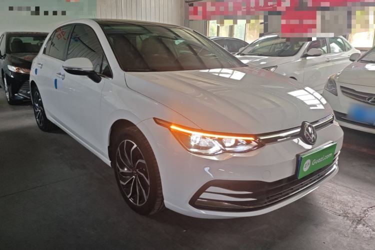 Volkswagen Golf 2023 — 3