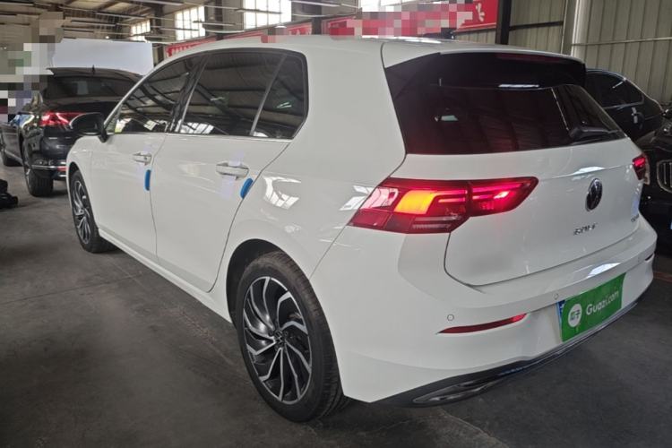 Volkswagen Golf 2023 — 4