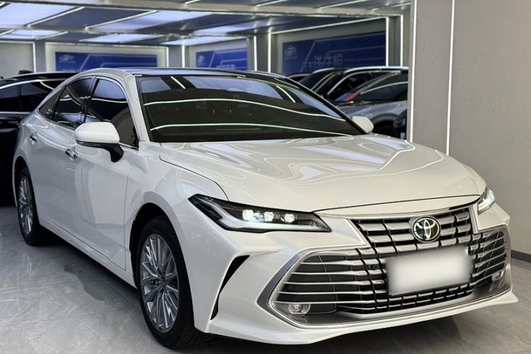 Toyota Avalon 2024 — 3