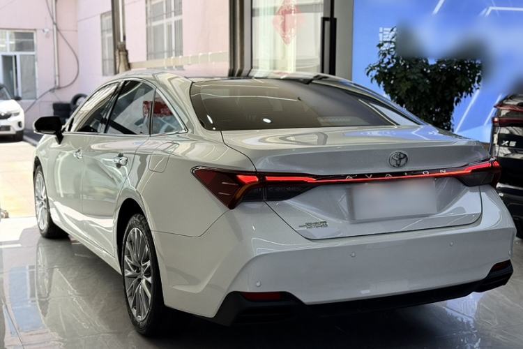 Toyota Avalon 2024 — 4