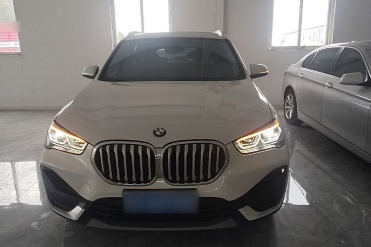 BMW X1 2022 — 2