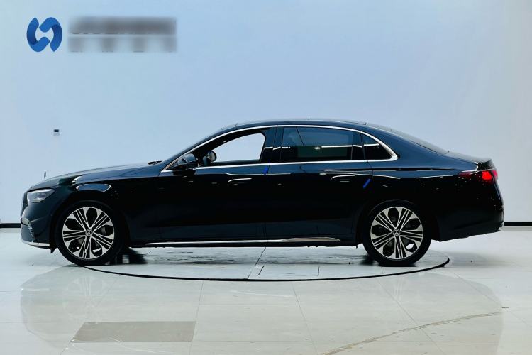Mercedes-Benz E 300 L 2026 — 3