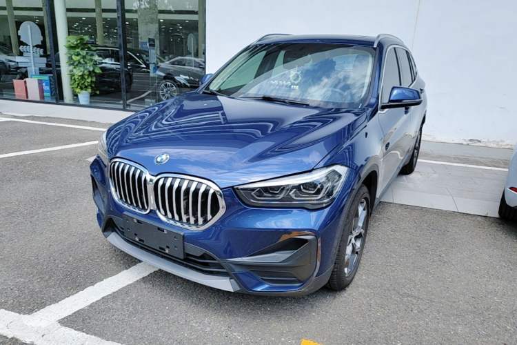 BMW X1 2021 — фото 1