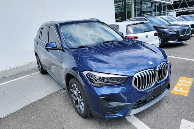 BMW X1 2021 — фото 3