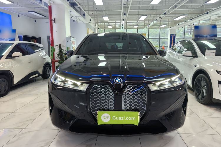 BMW iX 2022 — 2