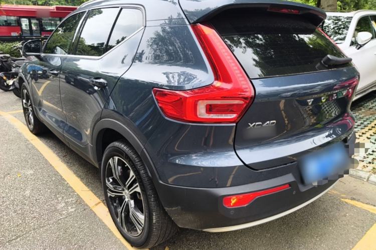 Volvo XC40 2021 — фото 4