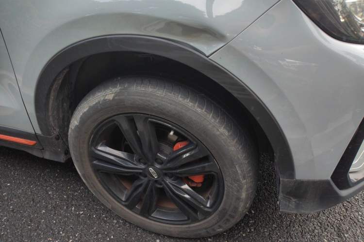 Geely Emgrand X7 2022 — 5