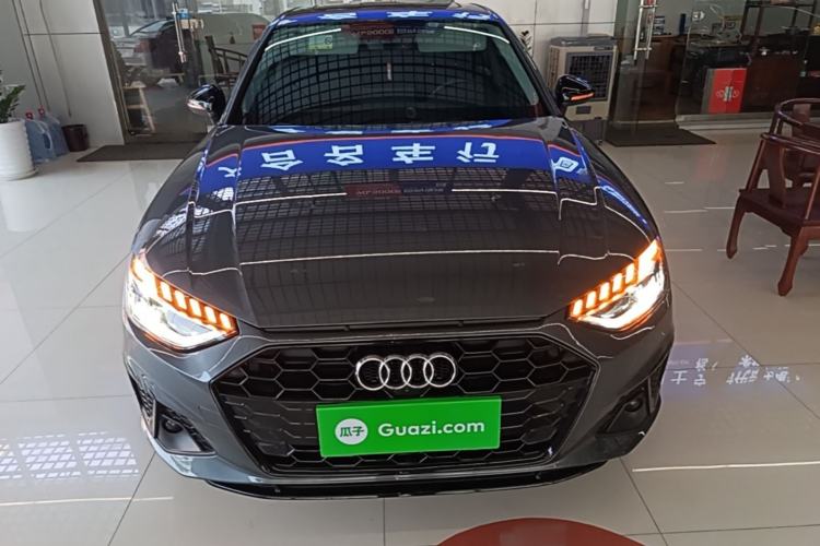Audi A4 2022 — 2