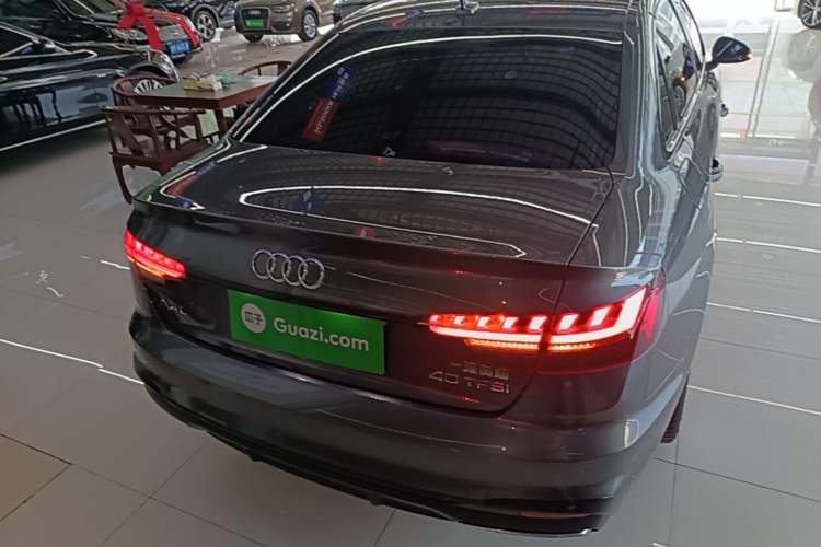 Audi A4 2022 — 5