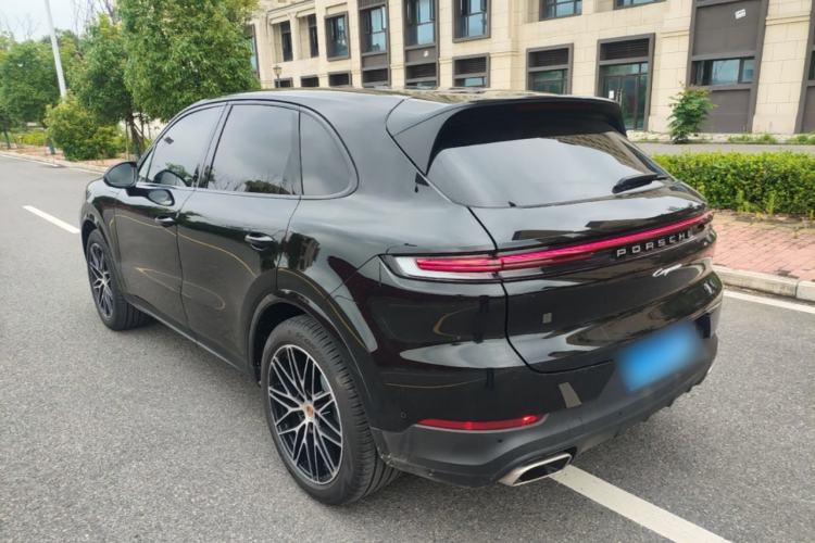 Porsche Cayenne 2025 — 4