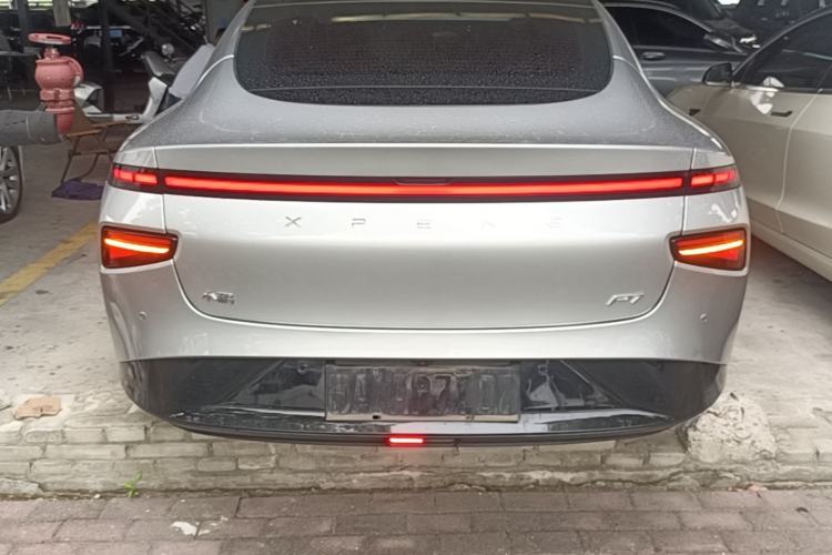 XPeng P7 2021 — 5