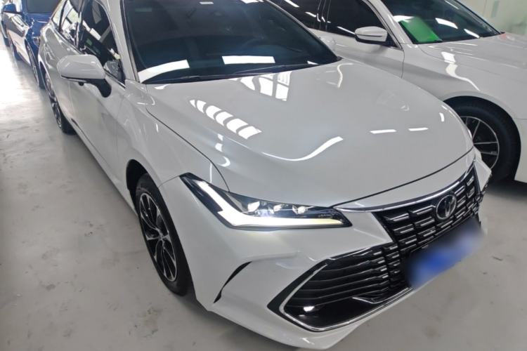 Toyota Avalon 2023 — 3