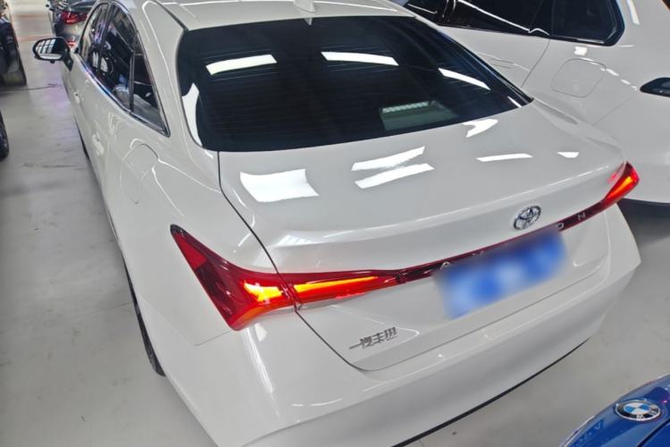 Toyota Avalon 2023 — 5