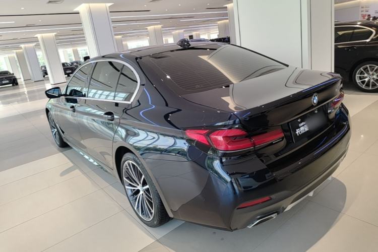 BMW 530Li 2022 — фото 4