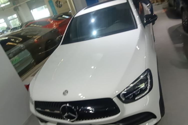 Mercedes-Benz GLC 260 2021 — 2
