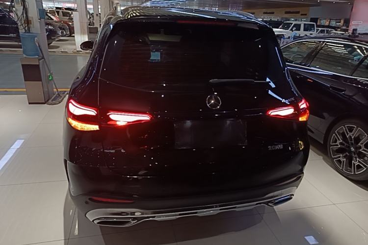 Mercedes-Benz GLC 260 L 2023 — фото 5
