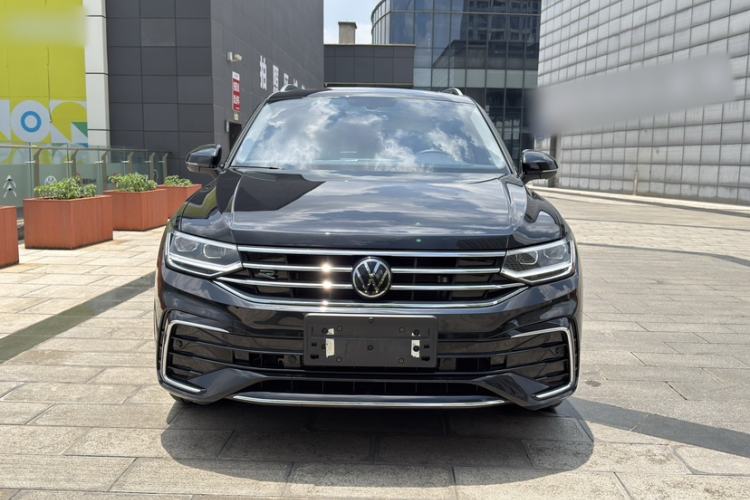 Volkswagen Tiguan L 2024 — фото 2