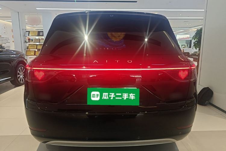 AITO M9 2024 — 5