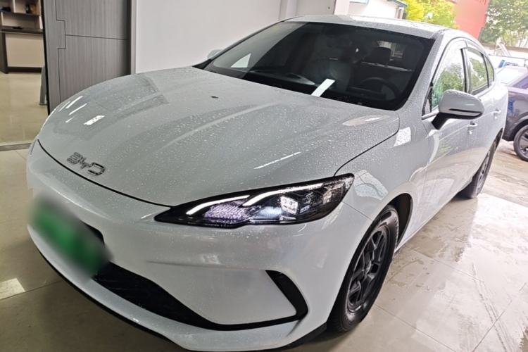 BYD Seal 05 DM-i 2025 — фото 1