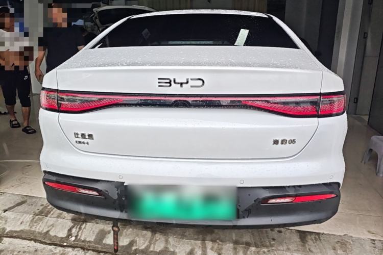 BYD Seal 05 DM-i 2025 — фото 5