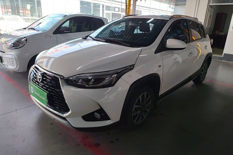 Toyota YARiS L 2022 — фото 1