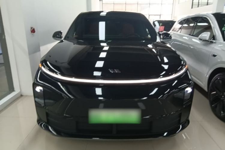 Li Auto L6 2024 — 2