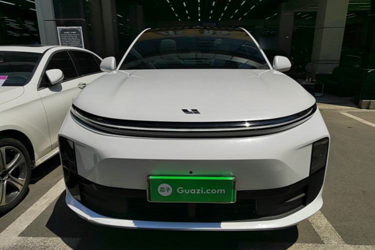 Li Auto L6 2024 — 2