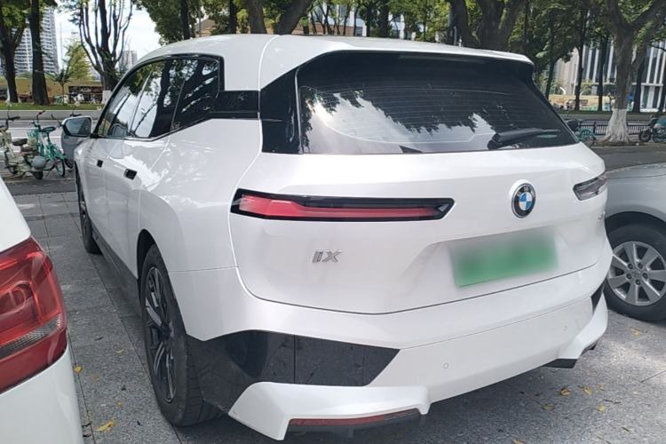 BMW iX 2022 — 4